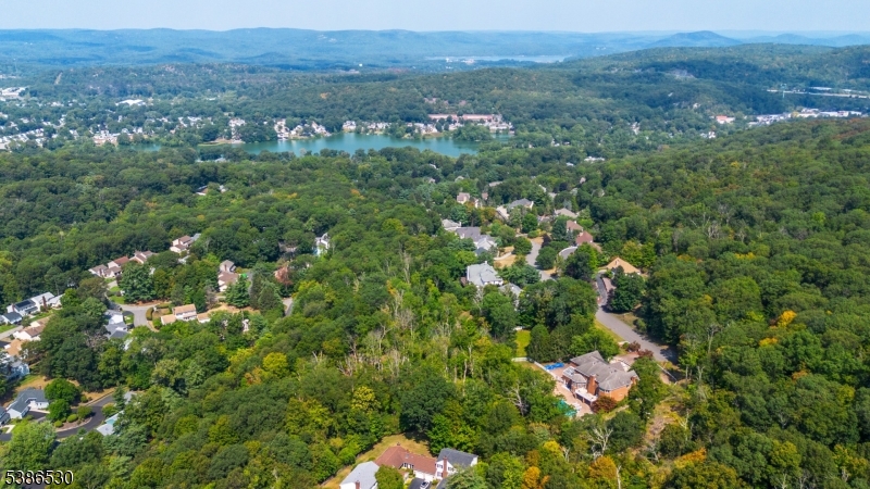 8 Tomahawk Dr