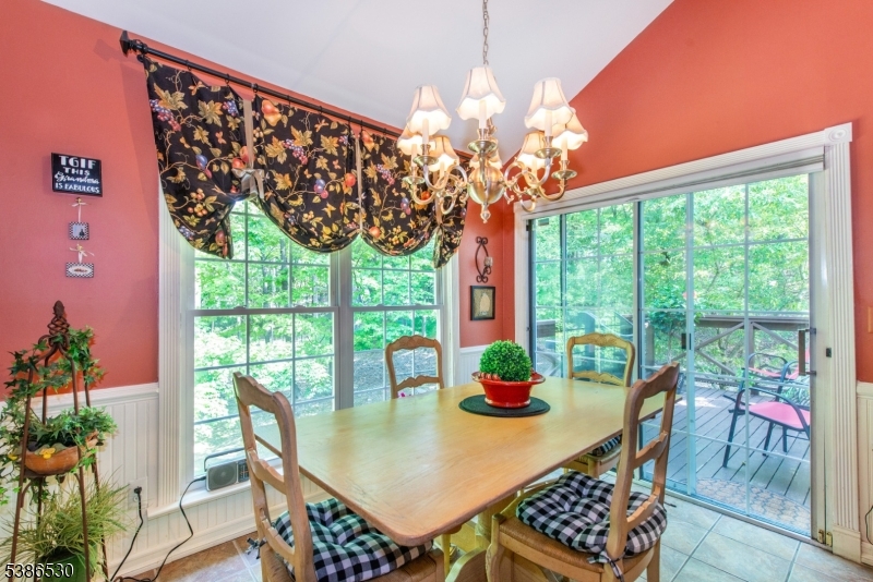 8 Tomahawk Dr