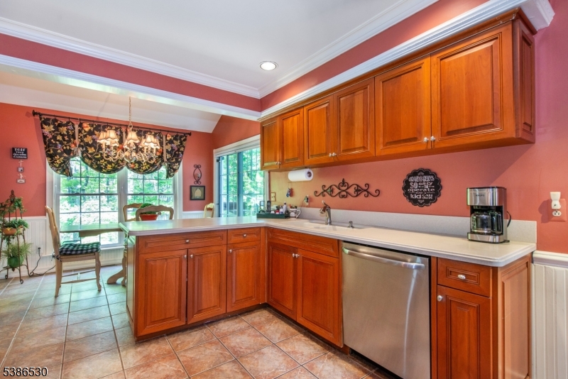 8 Tomahawk Dr