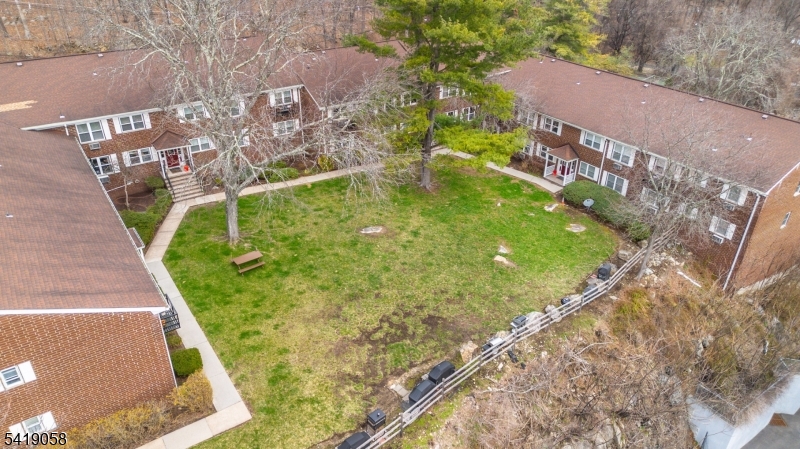 100 Pierson Miller Dr 9