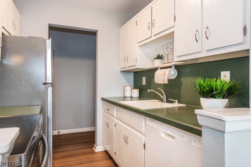 100 Pierson Miller Dr 9