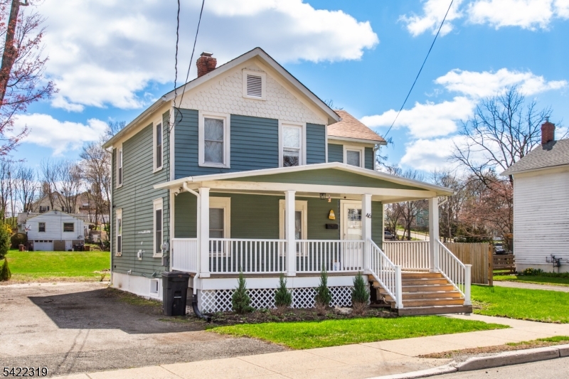 46 E Main St