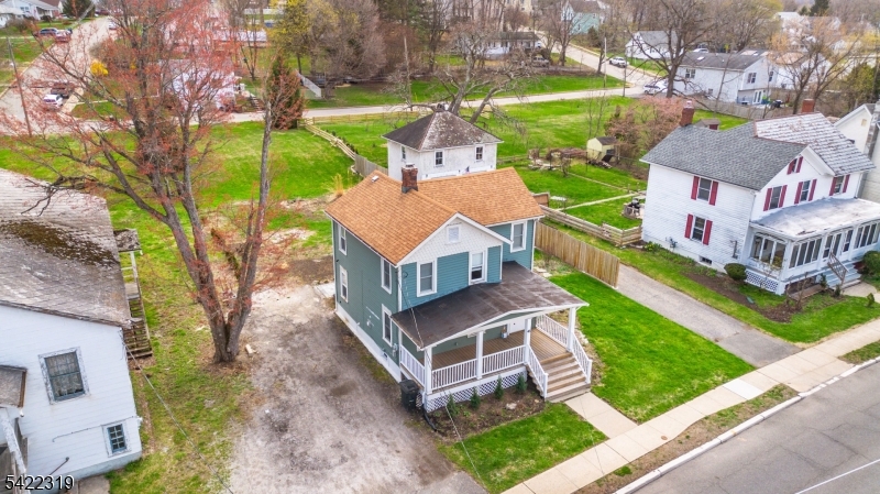 46 E Main St