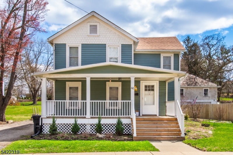 46 E Main St