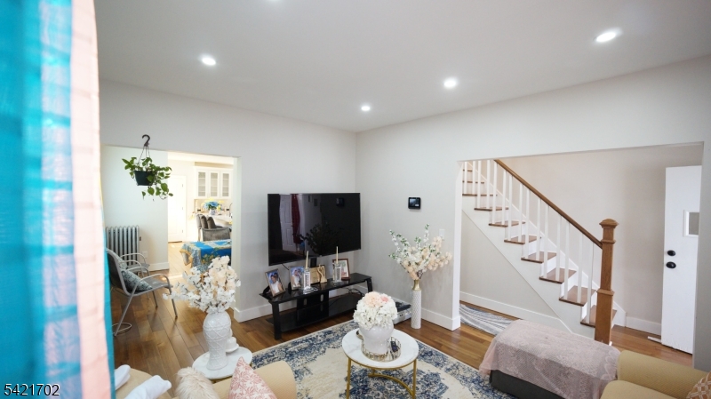169 Oakwood Pl