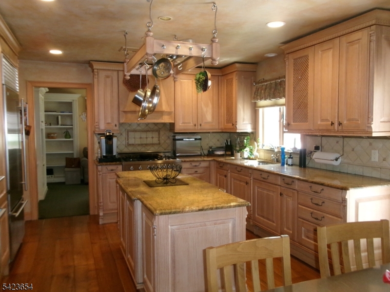 144 Notch Rd