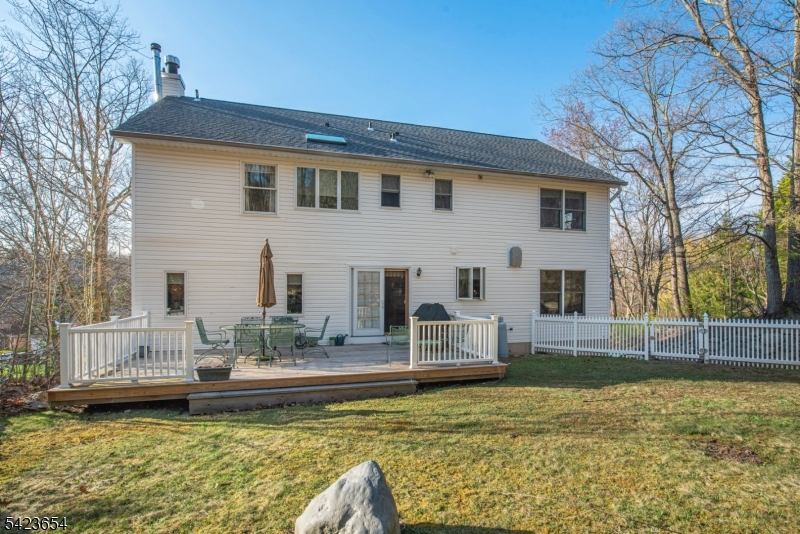 144 Notch Rd