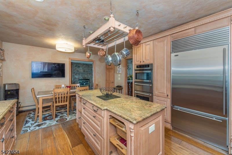 144 Notch Rd
