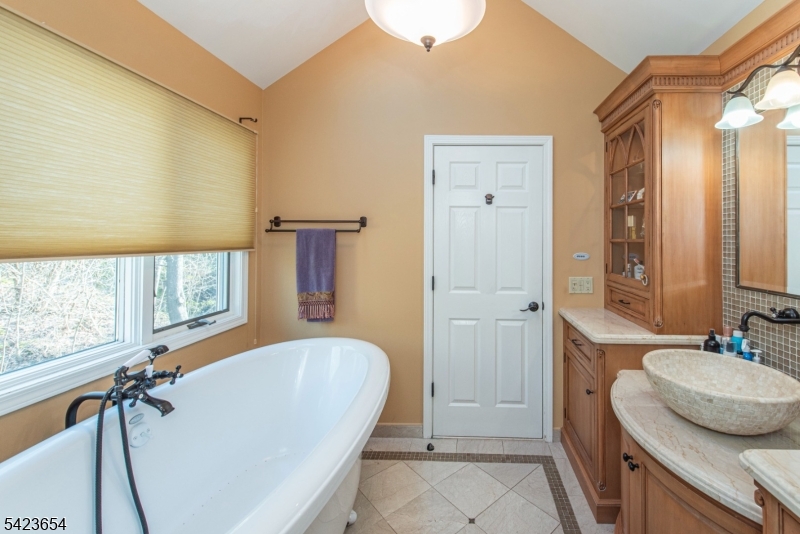 144 Notch Rd