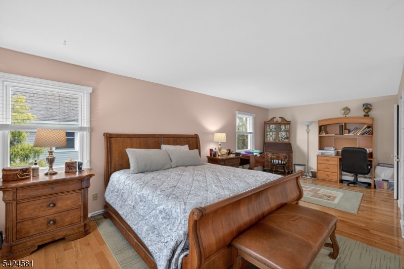 7 Chicopee Dr