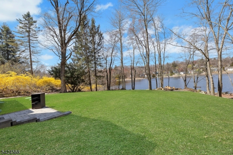 23 Up Mt Glen Lake Dr
