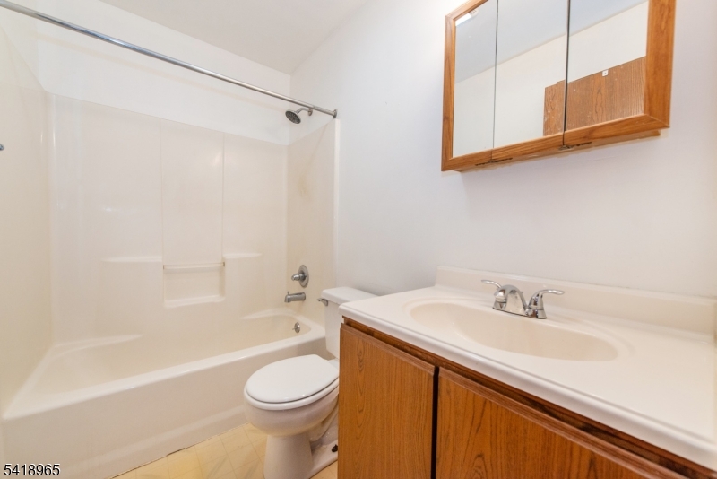 197 Fort Lee Rd
