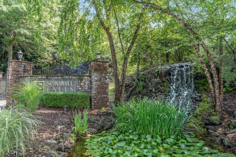 114 Ridge Dr