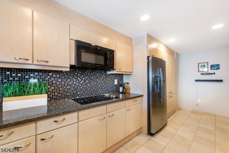 1360 Hamburg Tpke Unit 402 402