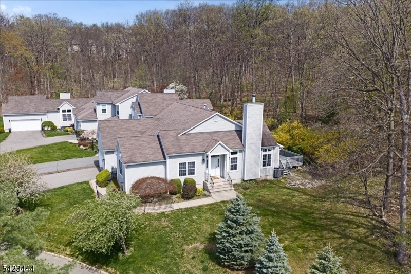 126 Worcester Dr