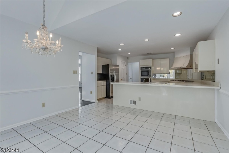 126 Worcester Dr