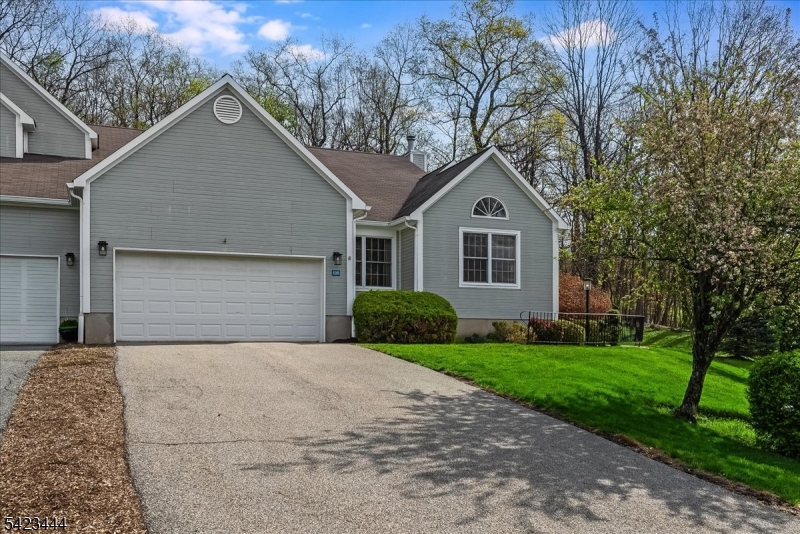 126 Worcester Dr