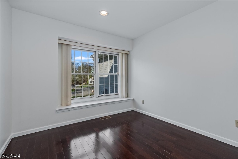 126 Worcester Dr