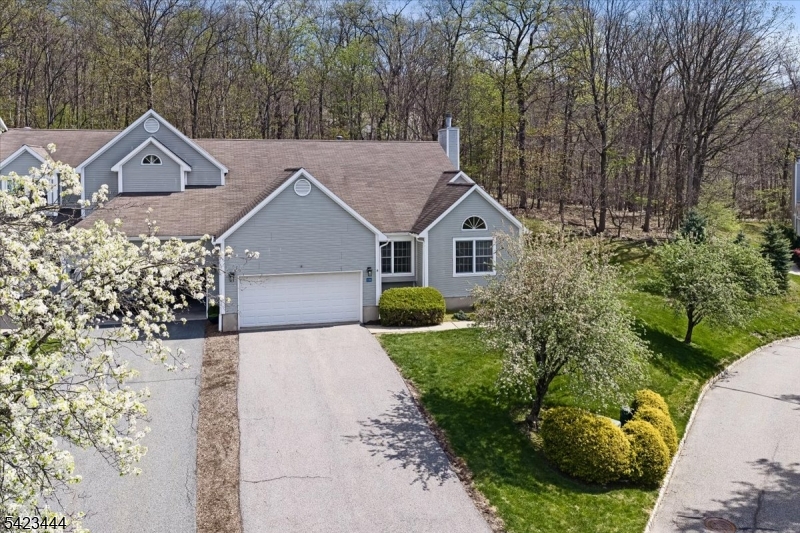 126 Worcester Dr