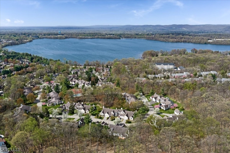 126 Worcester Dr