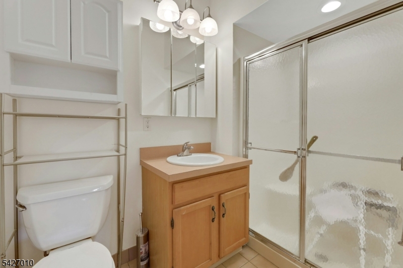 6412 Richmond Rd 6412