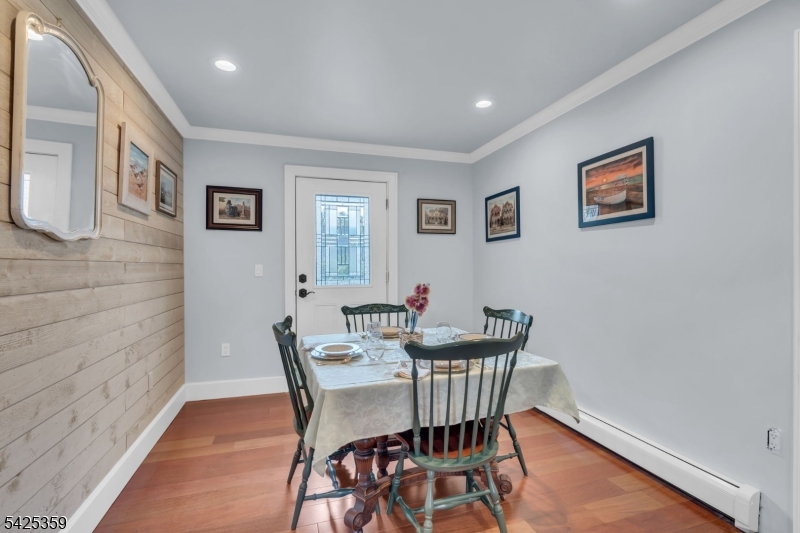 25 Columbia Ave