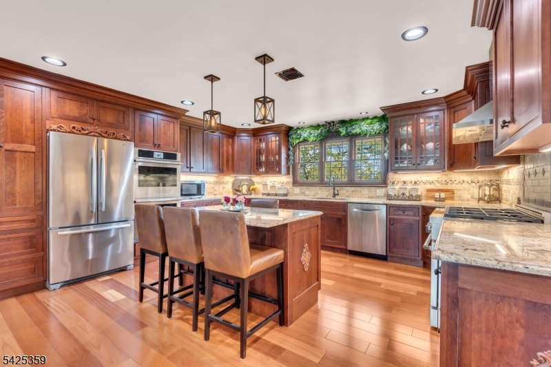 25 Columbia Ave