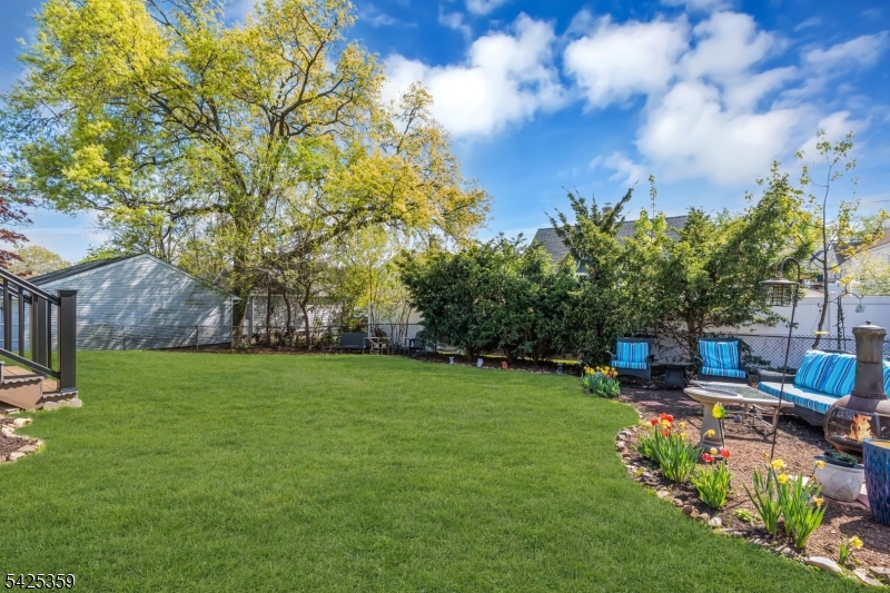 25 Columbia Ave