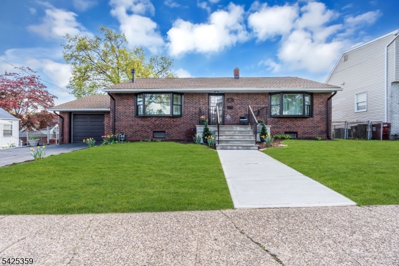 25 Columbia Ave