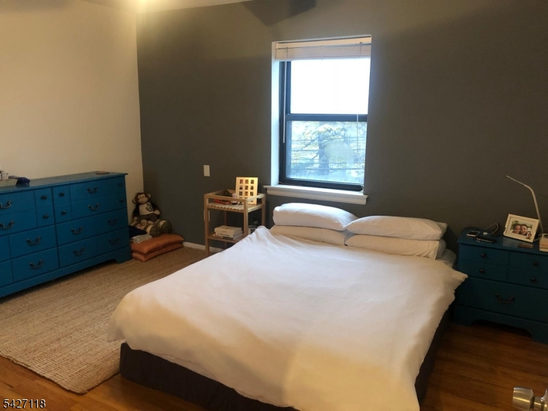 130 Orient Way 2K