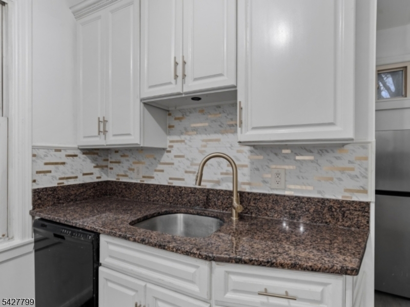 22 Harrison Ave 2