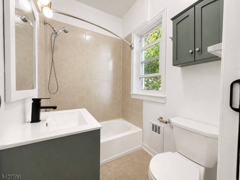 22 Harrison Ave 2