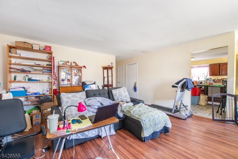 128 Highland Blvd
