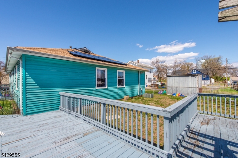 128 Highland Blvd