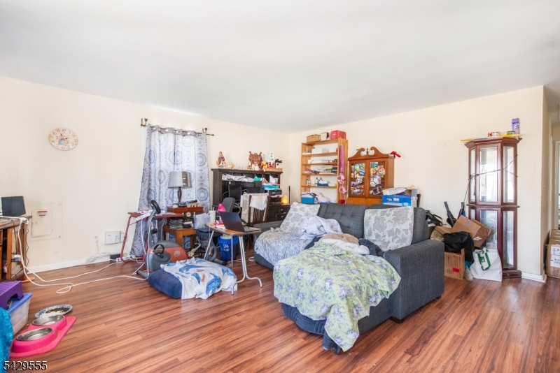 128 Highland Blvd