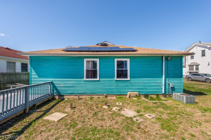 128 Highland Blvd