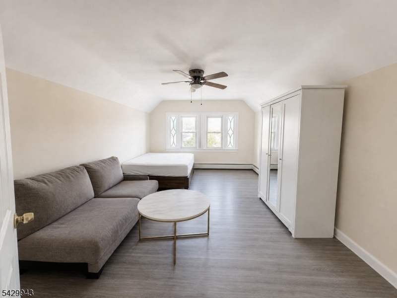 270 Pacific St 3