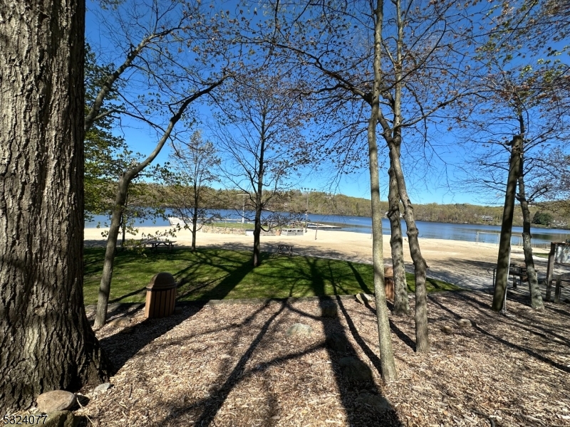 4 Deer Trail Rd