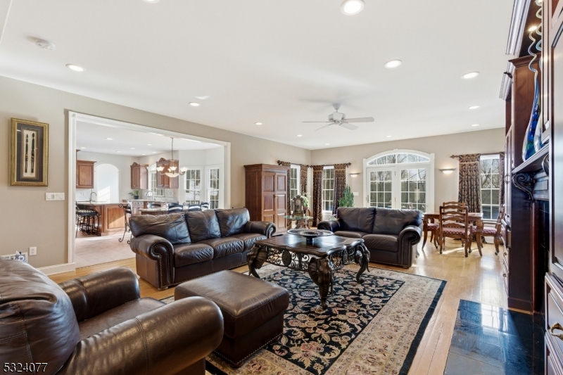 4 Deer Trail Rd