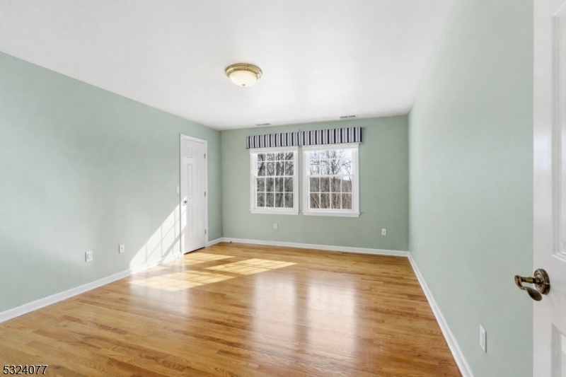 4 Deer Trail Rd