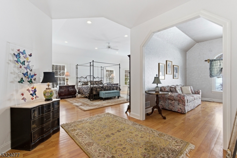 4 Deer Trail Rd