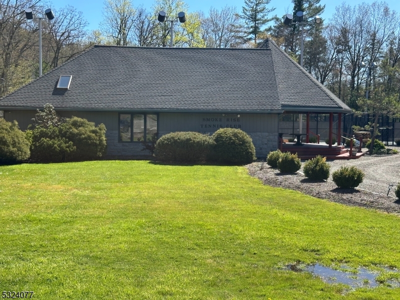 4 Deer Trail Rd