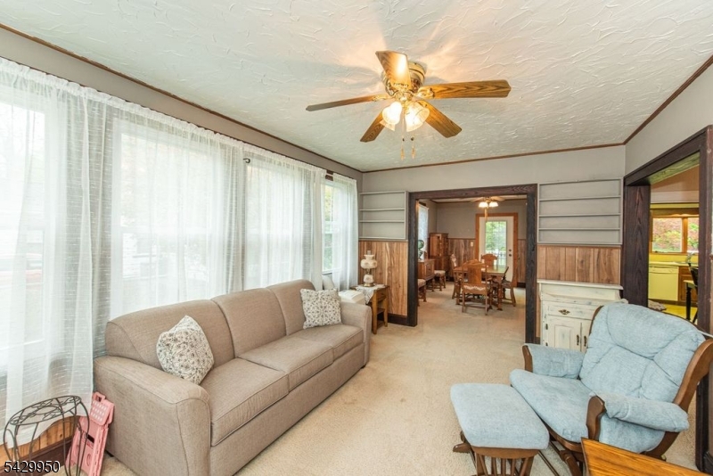 11 Oak Rd