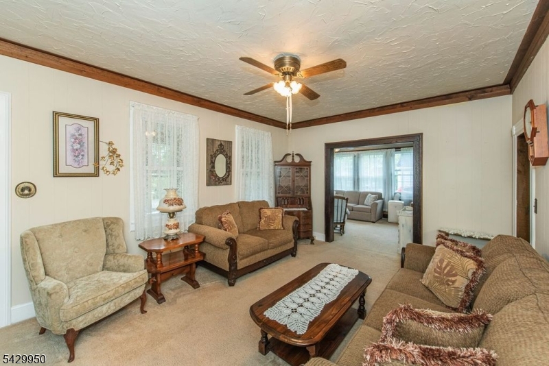 11 Oak Rd