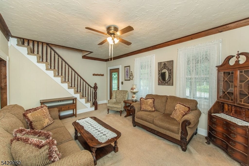 11 Oak Rd