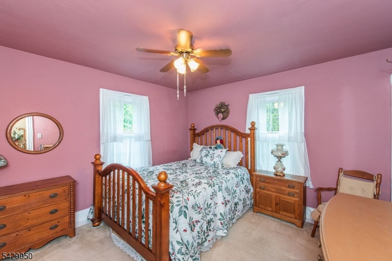 11 Oak Rd
