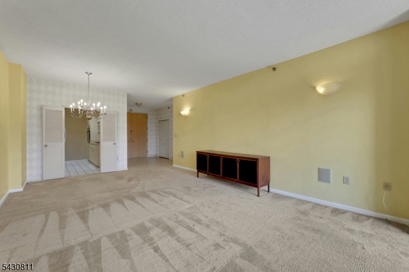 10 Smith Manor Blvd 804