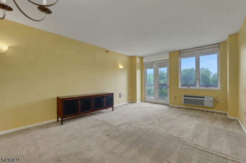 10 Smith Manor Blvd 804