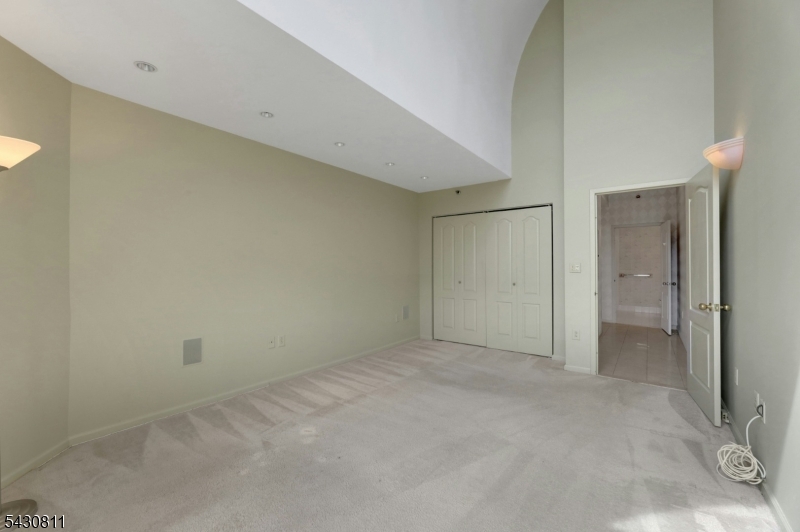 10 Smith Manor Blvd 804