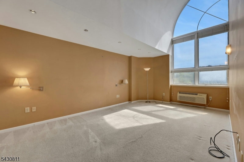 10 Smith Manor Blvd 804